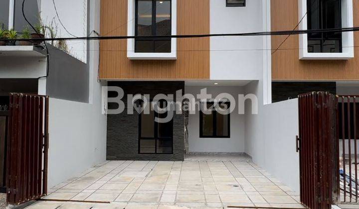 SCANDINAVIAN TOWNHOUSE 3 LANTAI MERUYA JAKARTA BARAT (LT102) 1