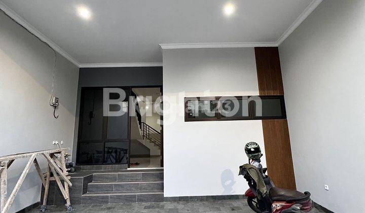 DIJUAL RUMAH BANGUN BARU BAGUS 2,5 LANTAI DI BELAKANG MAL KELAPA GADING JAKARTA UTARA 1