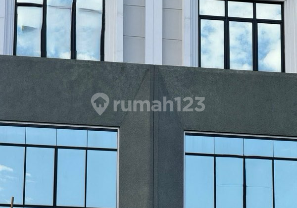 2-Front 4-Story Shop House in Sedayu City, Kelapa Gading, North Jakarta 2-Front 4-Story Shop House in Sedayu City, Kelapa Gading, North Jakarta