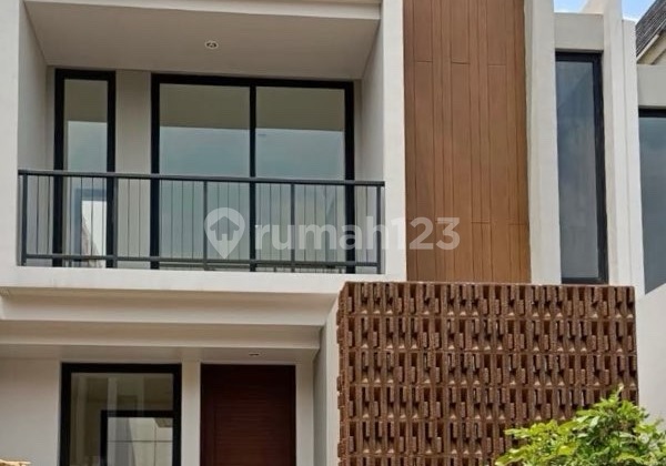 Rumah 3 Kamar 2 Lantai di Mahogany Residence Summarecon Bogor 1