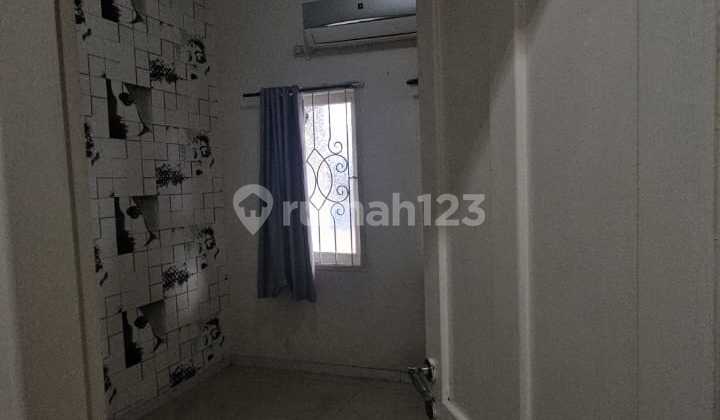 Dijual Murah Rumah 4 Kamar Grandwisata 2