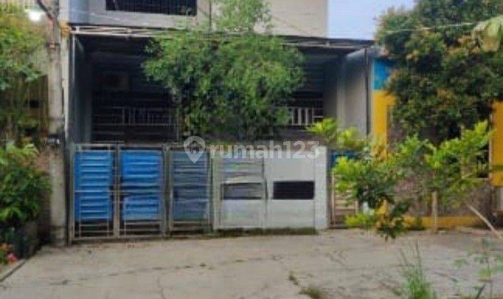 Di jual rumah bagus di perumahan daerah karangsatria  1