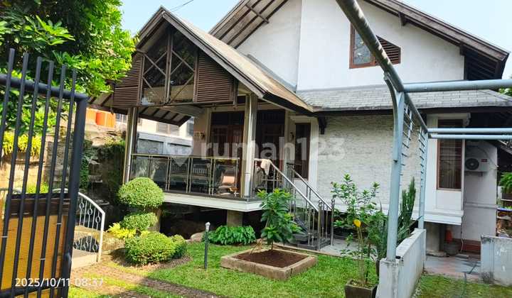 Jual Rumah Strategis Di Jatiwaringin