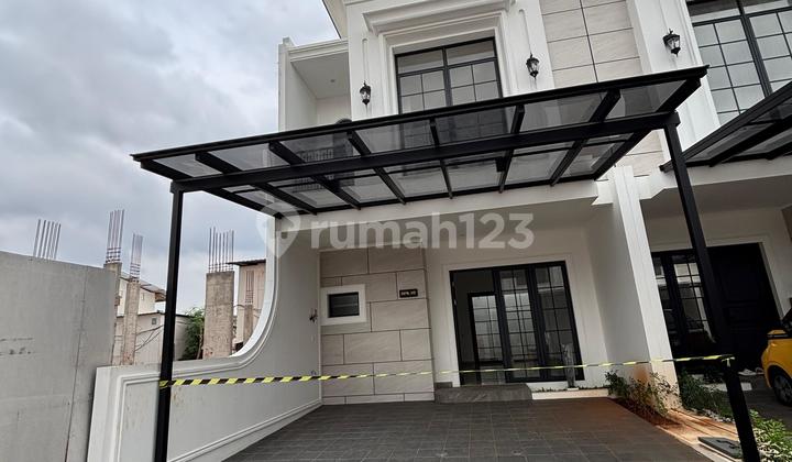Rumah Mewah Podomoro Jakarta Timur