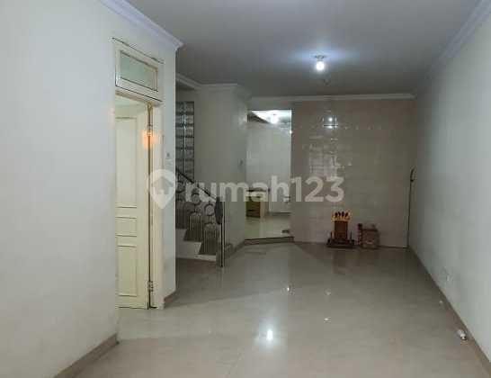 For Rent 2-Story House Ready to Occupy 6 X 15 in Taman Palem Cengkareng West Jakarta 2