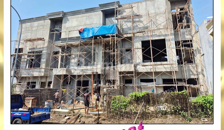 DIJUAL RUMAH BAGUS DAN MURAH  2.5 LANTAI DI TAMAN MODERNLAND TANGERANG 2