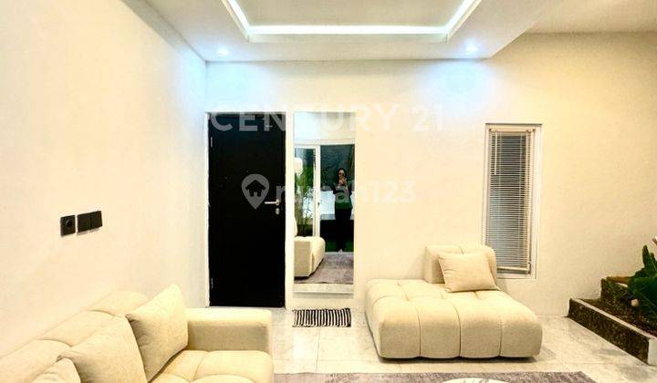 Disewakan Rumah Cantik,Semi Furnish,Udara Sejuk,di Cipageran 1