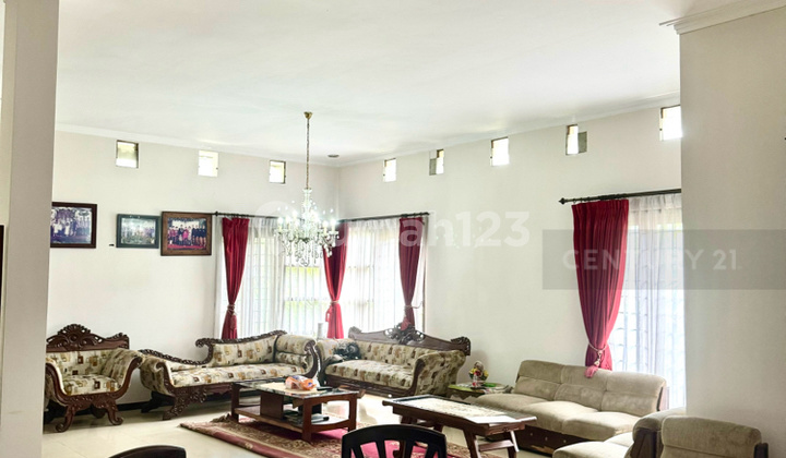 Rumah Asri Aman Tenang Sayap Martanegara  2