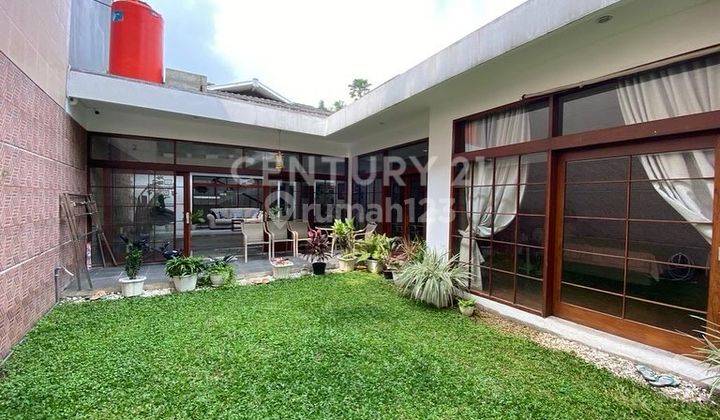 Rumah Klasik Modern Siap Huni Setrasari SHM Strategis 2