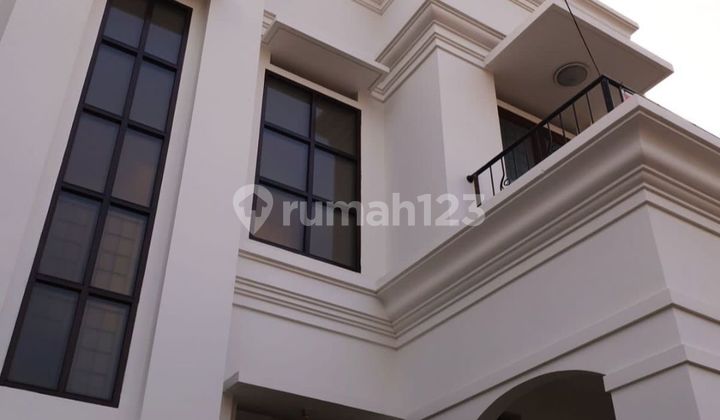 Rumah baru renovasi 4 kamar di Lebak bulus SHM IMB 2