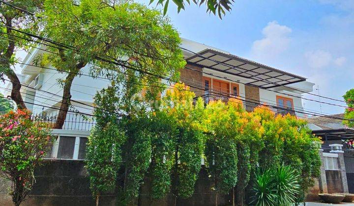 Rumah Siap Huni 2 Lantai Kolam Renang Hook Pondok indah SHM 2