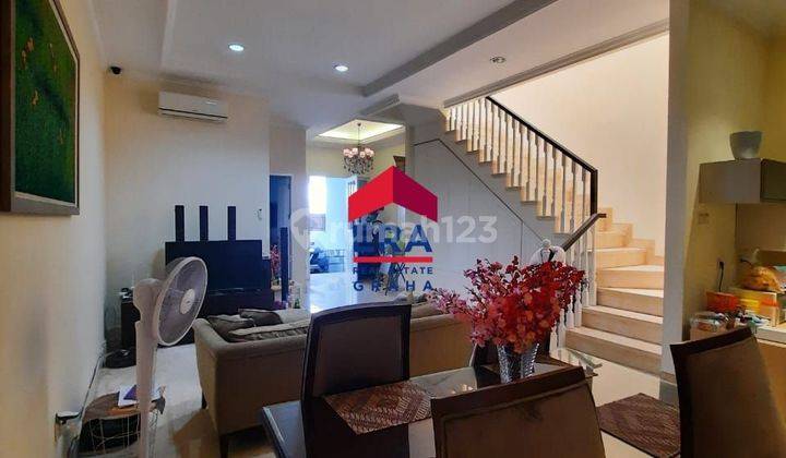 Rumah tua 2 lantai di Pondok Indah SHM 1