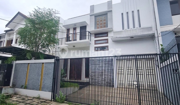 Njop Jual Cepat! Rumah Bagus Jalan Lebar Niaga Hijau Pondok Indah 2