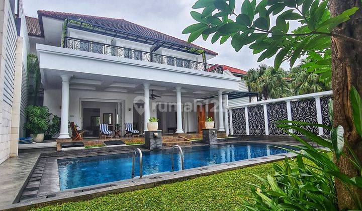 Rumah Baru Direnovasi Swimming Pool Di Kemang  1