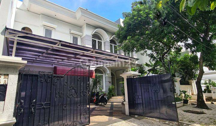 Good Deal! Rumah Siap Huni Private Area Swimming Pool Lingkungan Tenang 1