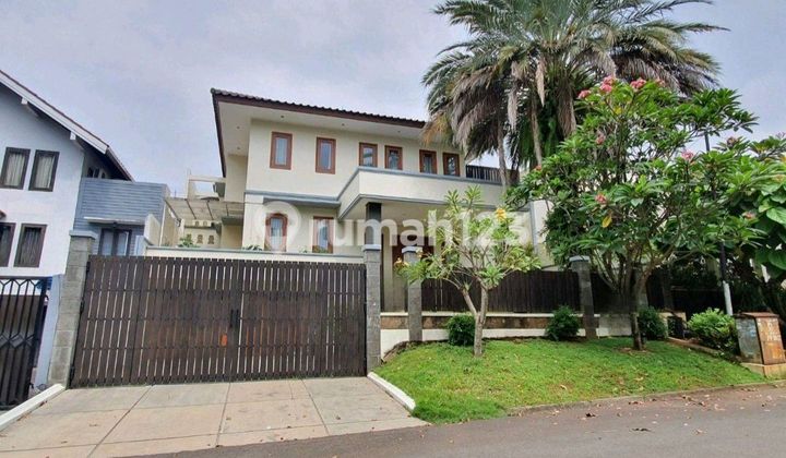 Well-Maintained Old House in One Gated System Prime Area Pondok Indah SHM