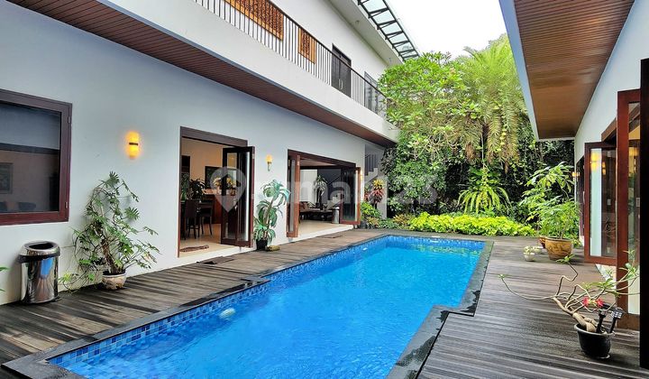 Rumah Mewah Ala Bali Resort Di Kemang Shm