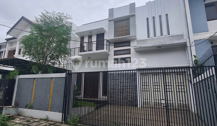 Njop Jual Cepat! Rumah Bagus Jalan Lebar Niaga Hijau Pondok Indah