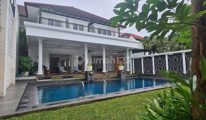 Rumah Baru Direnovasi Swimming Pool Di Kemang  2