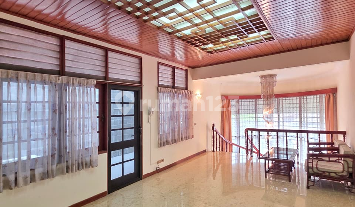 Dibawah njop Excellent Condition Rumah hook pondok indah dekat pim 2