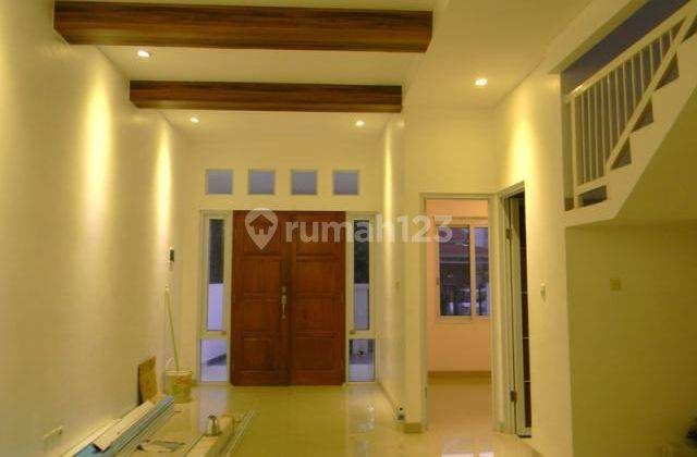 Rumah Siap Huni Minimalis 2 Lantai Full Canopy 2