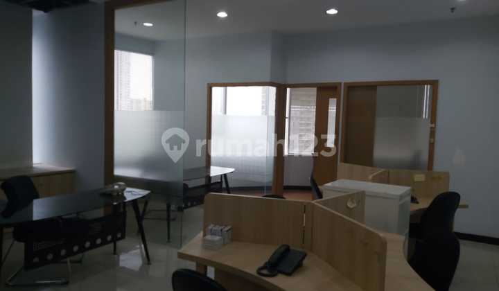 Ruang Kantor siap huni  dikawasan Pusat Bisnis Kuningan Jakarta Selatan ,.
