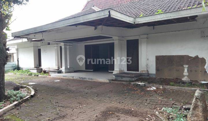 Rumah Tua Model Klasik Adatjawa di Kawasan Pemukiman Elite Bangka Jakarta Selatan 2