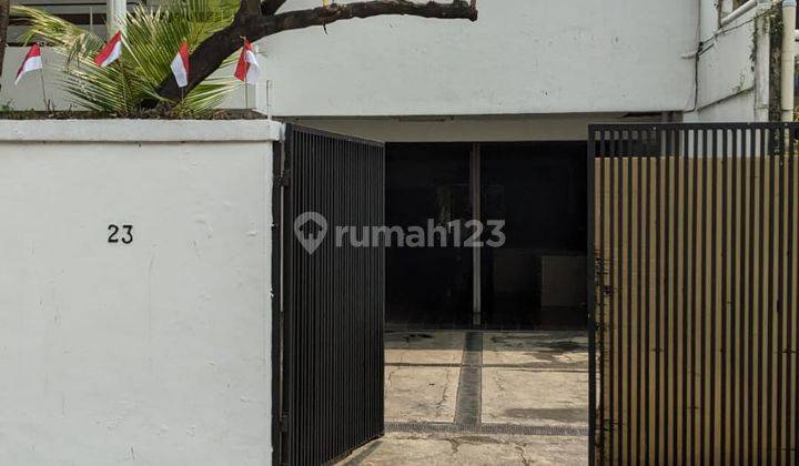 Rumah Asri di Kawasan Elite Jl..Darmawangsa Kebayoran Baru , Jakarta Selatan  selangkah ke Hotel Darmawangsa dan  Apartemen Darmawangsa . 2