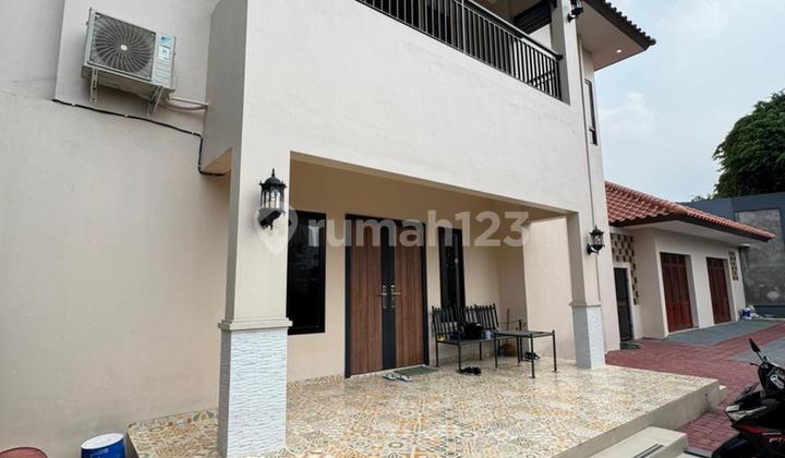 Luxury and Exclusive House in the Elite Residential Area of Radio Dalam, suitable for office and residence.