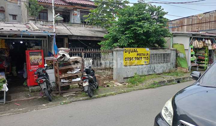 Rumah Asri di Kawasan Pemukiman Depok 2 Tengah DEPOK sangat cocok buat tempat tinggal dan usaha jarang ada Rumah Asri di Kawasan Pemukiman Depok 2 Tengah DEPOK sangat cocok buat tempat tinggal dan usaha jarang ada