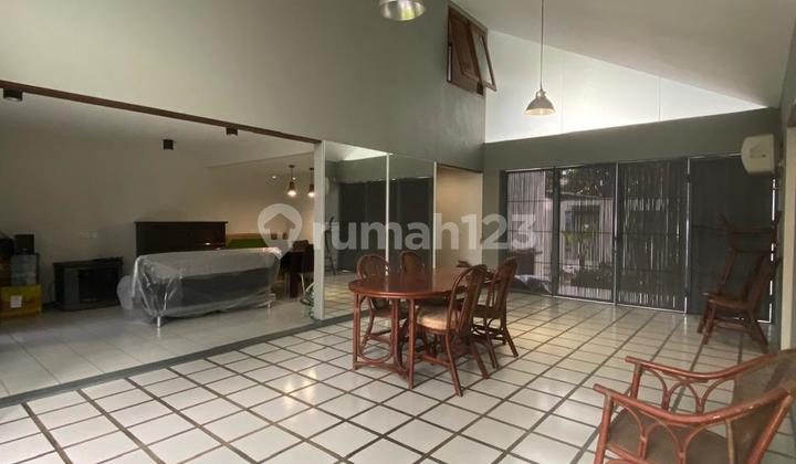 Asri Semi Villa House behind AEON MALL, Tanjung Barat, South Jakarta, very suitable for residence and office. 2