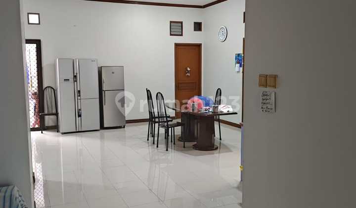 Rumah Eklusive dan Elegan di Kawasan Pemukiman Elite Pesona Khahyangan  Depok Jawa Barat. 2