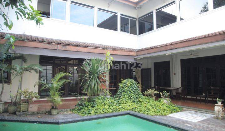 Rumah Asri di Kawasan Premium Menteng Jakarta Pusat Lokasi Dekat Ke Sarinah Dan Bundaran Hotel Indonesia Cocok Buat Tempat Tinggal Dan Silent Office . 1