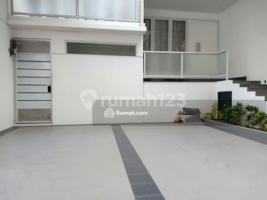 Rumah Asri Siap Huni  Di Lingkungan  Yang Tenang Dan Nyaman Di Duren Tiga  Jakarta Selatan
