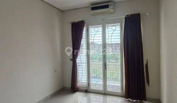 rumah siap huni  2 lantai manyar jaya praja 2