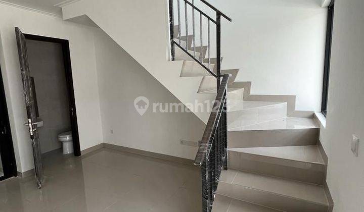 Disewa Murah Rumah 2 Lantai Pik2 Milenial Ukuran 4.5x10 2