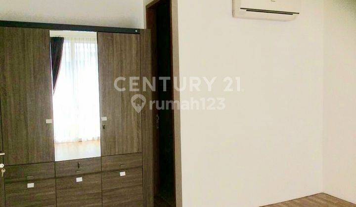 RUMAH TOWNHOUSE FURNISHED DENGAN JACUZZI COCOK UNTUK INVESTOR   2