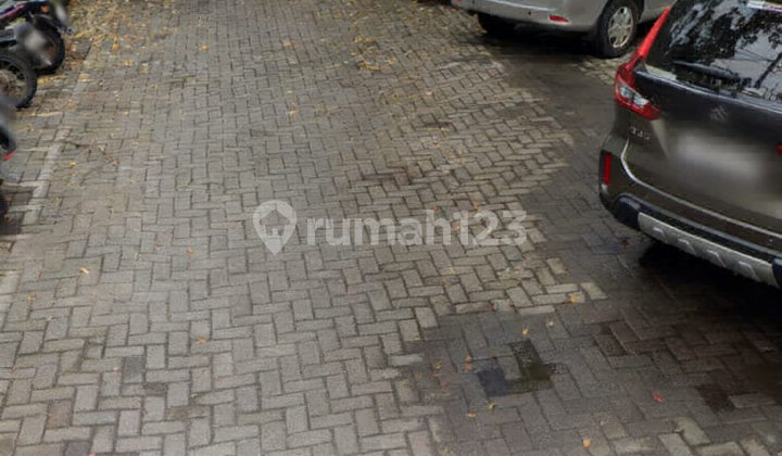 For Quick Sale, 2 Units of 5-Story Attached Shop Houses in Kelapa, Duren Sawit 2