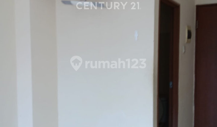Apartemen Tifolia Lantai Rendah Unfurnished Selangkah ke LRT