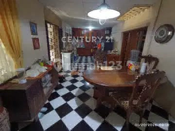 Rumah Komplek 2 Lantai, Siap Huni, Semi Furnished, di Kembangan