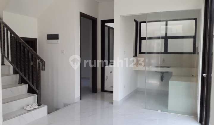 Rumah Hook Di Perumahan Lavon Swan City, Cikupa, Tangerang 2