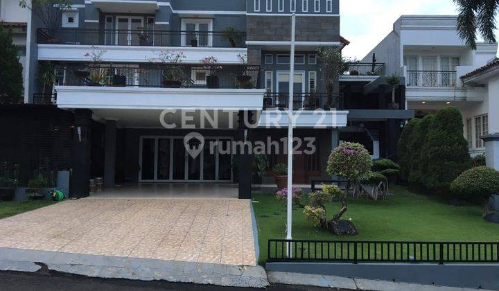 Rumah Strategis 4 Kamar Tidur Plus Kolam Renang Di Sentul City 1