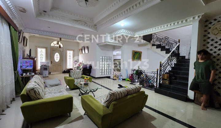 Rumah Mewah Dalam Komplek Jatinegara Baru di Penggilingan Cakung 2