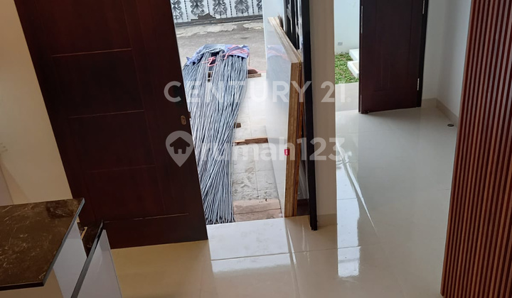 Rumah Baru 3 Lt Lokasi Fantastis Di Komplek Selangkah Rawamangun. 2