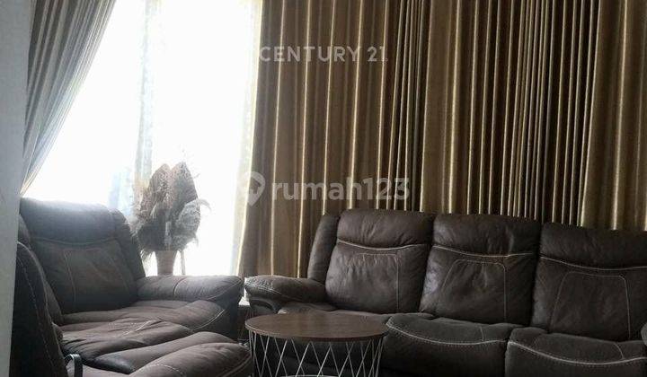 RUMAH HOOK MODERN CLASSIC SIAP HUNI DI PERUMAHAN PULO GEBANG JAKT 2