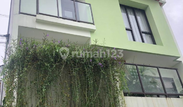 Rumah Smarthome 3 Unit 2.5 Lantai di Kebon Jeruk