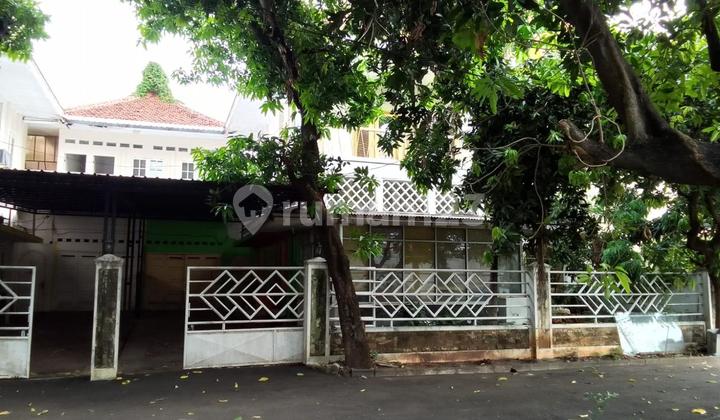 Rumah Ada Total 6 Unit Satu Area di Menteng Jakarta Pusat 2