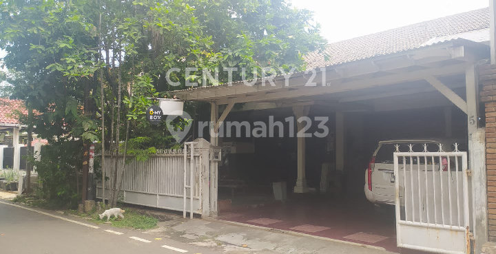 Dijual Rumah Lama 2 Lantai, Strategis, Cempaka Putih, Jakpus