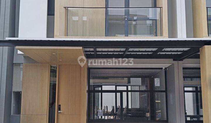 Rumah Tropis Minimalis Modern di Tanakayu Cluster Svadhi BSD City 1