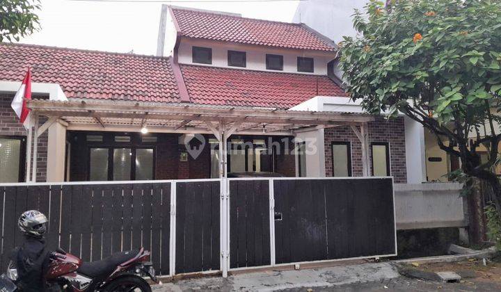 Rumah Bagus dan Rapih di Kemang Pratama Bekasi 1